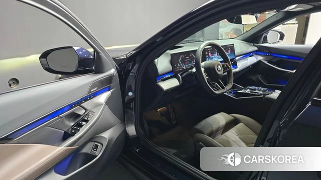 BMW 5 Series (G60) id 3890980 из Кореи 20