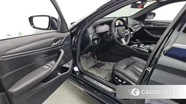 BMW 5 Series (G30) id 3539286 из Кореи 20