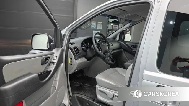 Hyundai The New Grand Starex id 4543364 из Кореи 32