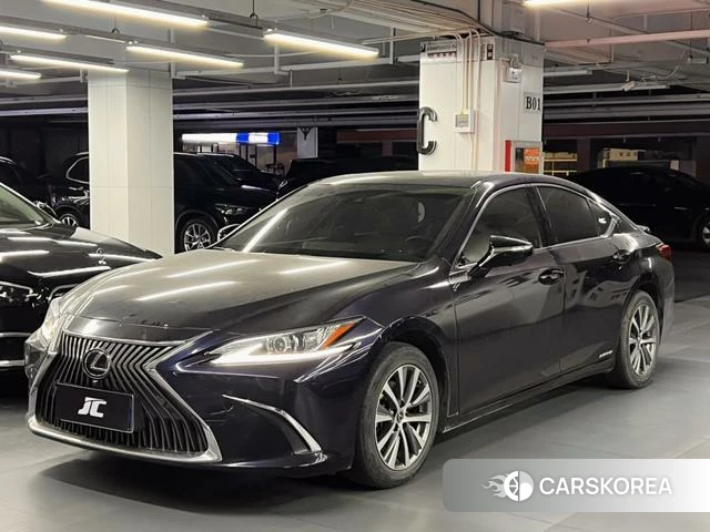 Lexus ES id 4277951 из Китая 11