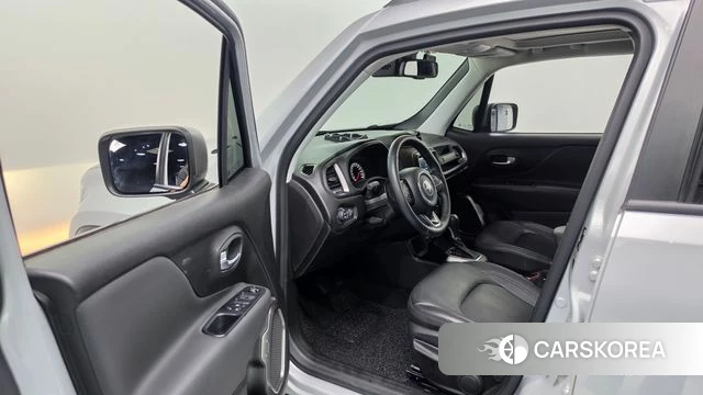 Jeep Renegade id 4755223 из Кореи 30