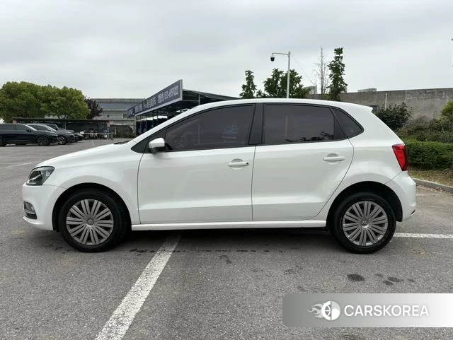Volkswagen Polo id 4253867 из Китая 14