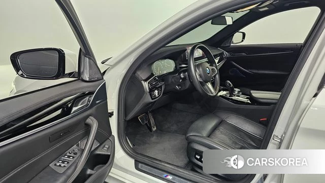 BMW 5 Series (G30) id 3834271 из Кореи 20