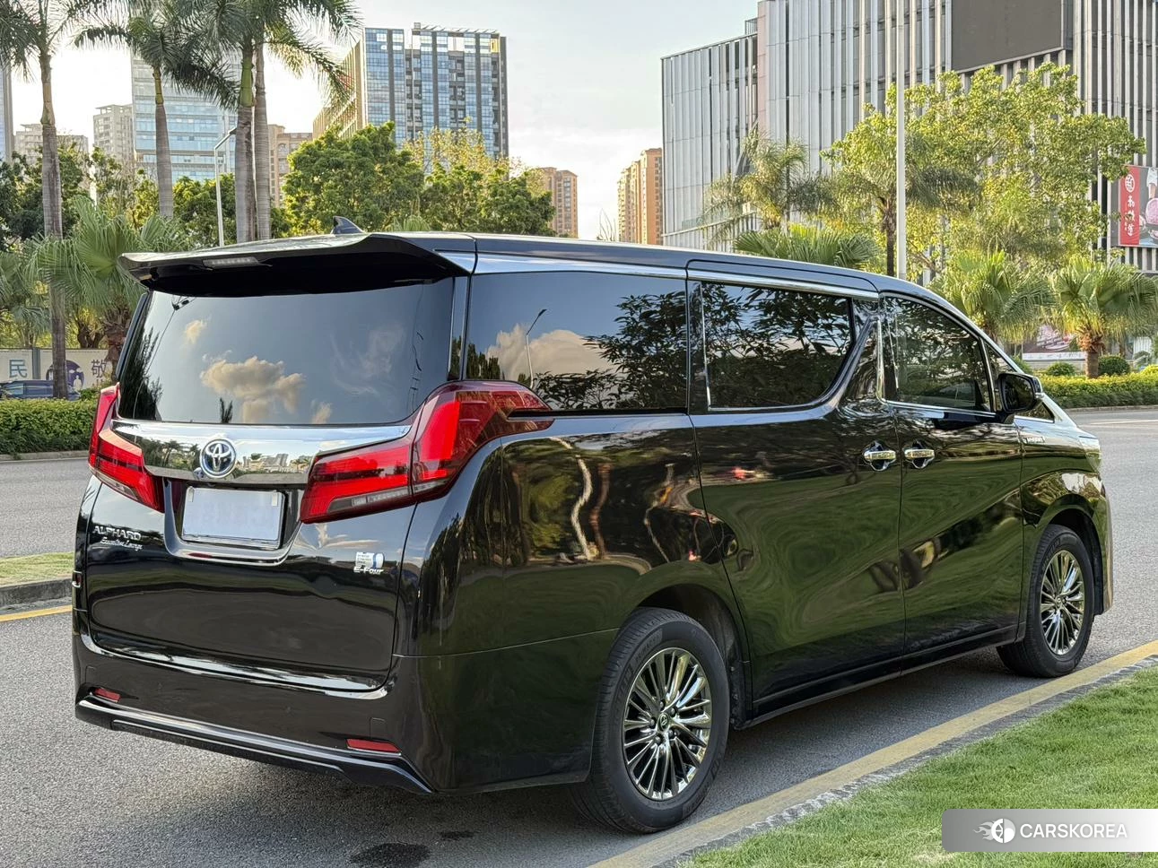 Toyota Elfa id 4487534 из Китая 16