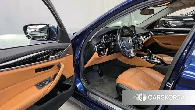 BMW 5 Series (G30) id 3345389 из Кореи 20