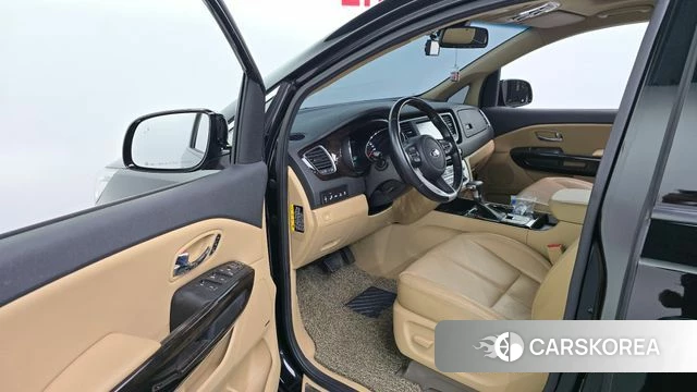 Kia The New Carnival id 4362905 из Кореи 35