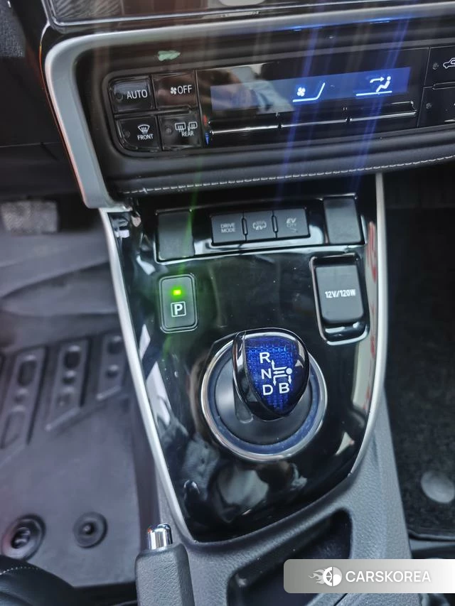 Toyota Corolla dual engine E+ id 4211102 из Китая 16
