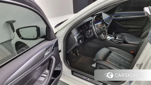 BMW 5 Series (G30) id 2889589 из Кореи 20