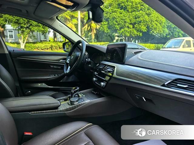 BMW 5 series PHEV id 4212751 из Китая 18
