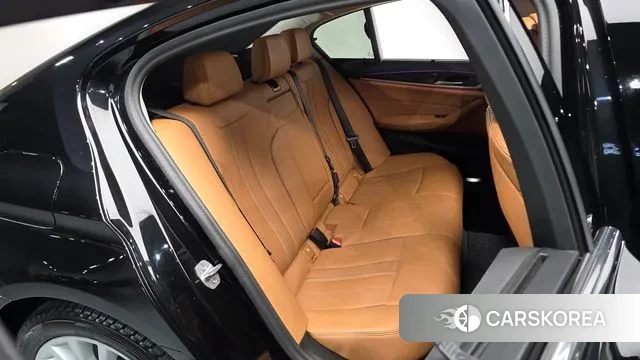 BMW 5 Series (G30) id 3555476 из Кореи 20