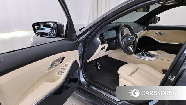 BMW 3 Series (G20) id 4369983 из Кореи 31