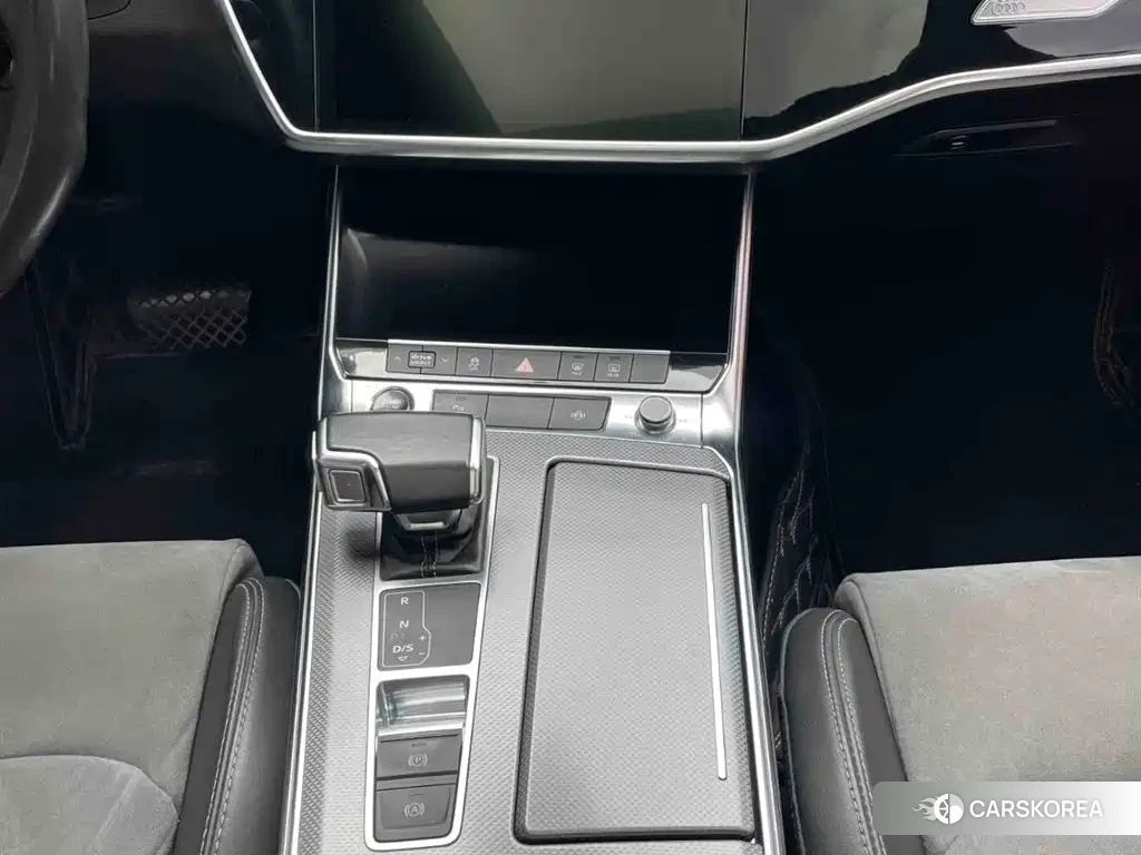 Audi A6L id 4547557 из Китая 21