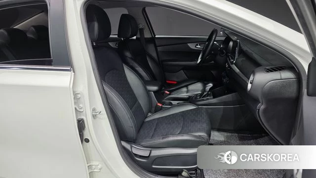 Kia Come New K3 id 3814506 из Кореи 20