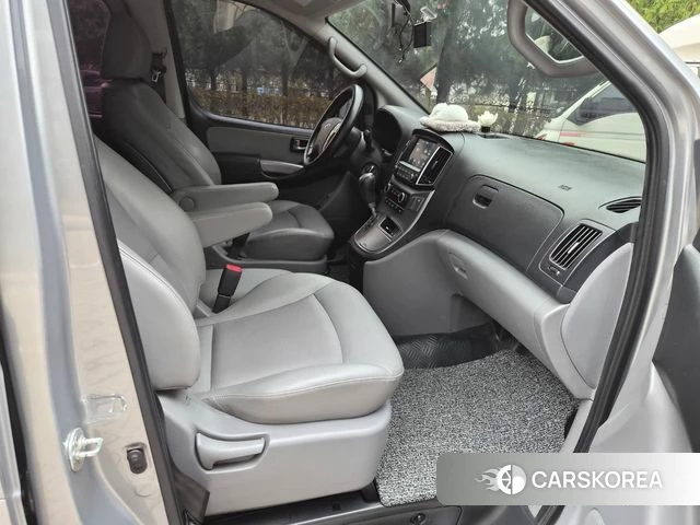 Hyundai The New Grand Starex id 3889379 из Кореи 20