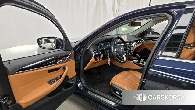 BMW 5 Series (G30) id 3617226 из Кореи 20