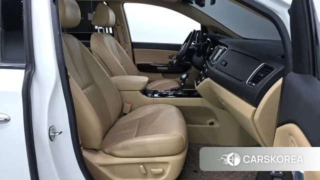 Kia The New Carnival id 3514930 из Кореи 20