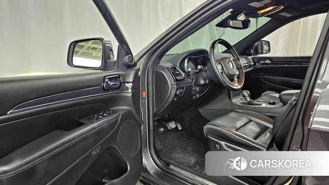 Jeep Grand Cherokee id 4285511 из Кореи 20
