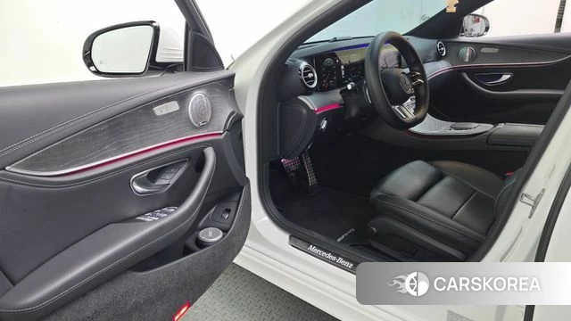 Mercedes-Benz E-Class W213 id 4609599 из Кореи 31