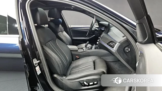 BMW 5 Series (G30) id 3037043 из Кореи 20