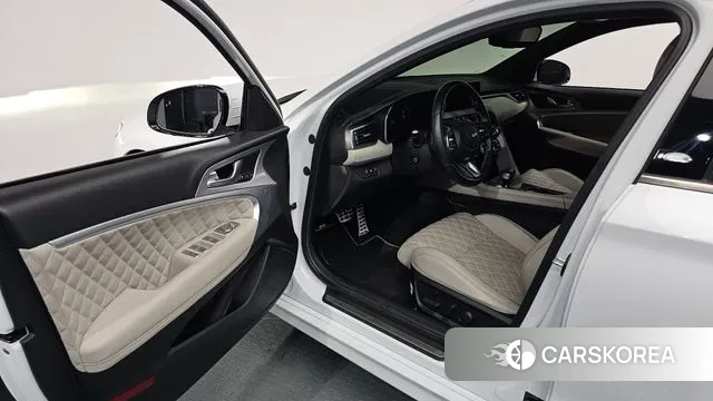 Genesis The New G70 id 3665306 из Кореи 20