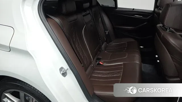 BMW 5 Series (G30) id 3728798 из Кореи 20