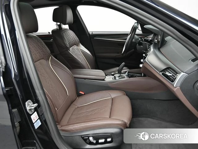 BMW 5 Series (G30) id 3864735 из Кореи 20