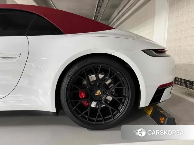 Porsche 911(992) id 3509580 из Кореи 17