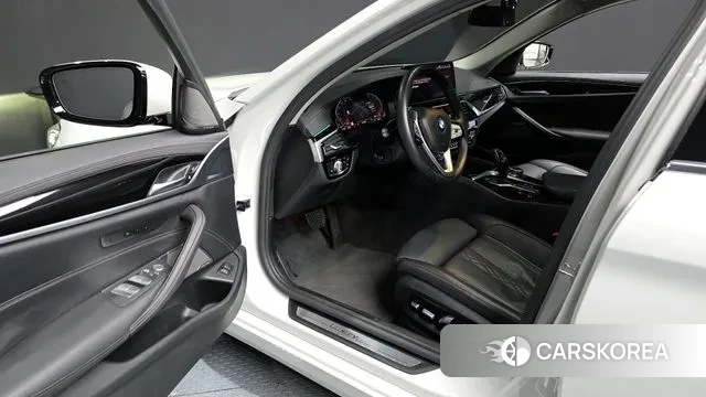 BMW 5 Series (G30) id 3106121 из Кореи 20