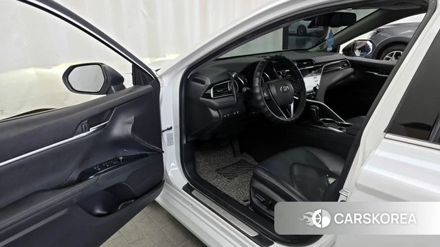 Toyota Camry (XV70) id 4339442 из Кореи 32