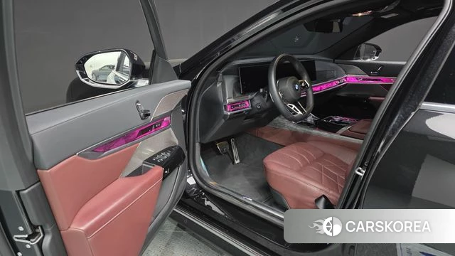 BMW 7 Series (G70) id 4266465 из Кореи 36
