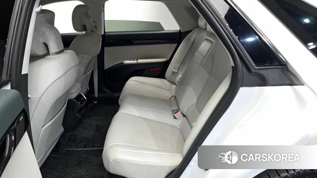 Hyundai Grandeur Hybrid (GN7) id 4853963 из Кореи 32