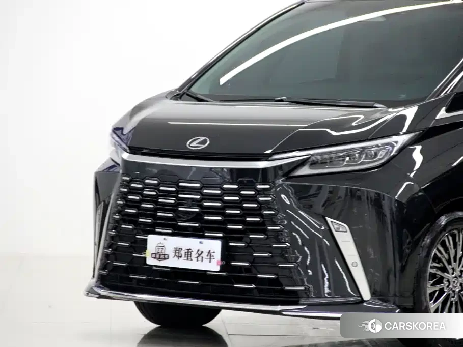 Lexus LM id 4654456 из Китая 44
