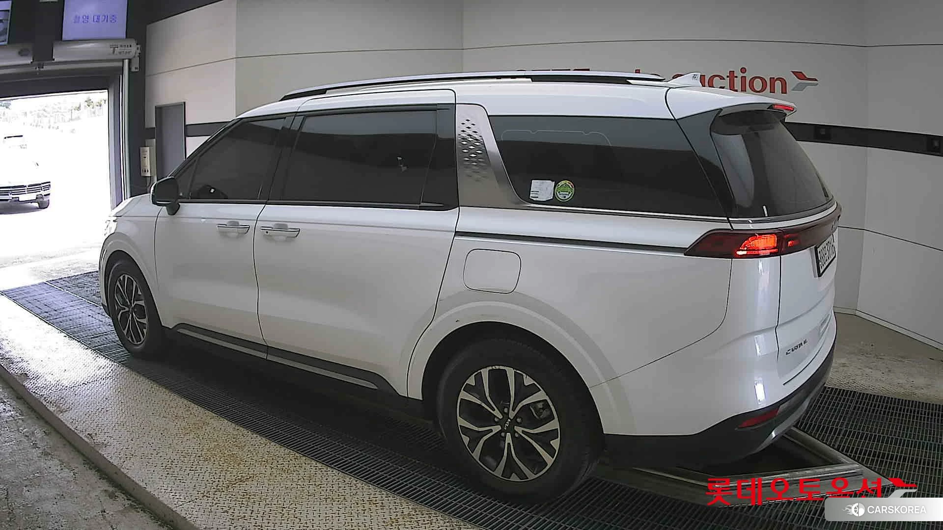 Kia Carnival id 4347374 из Кореи 36