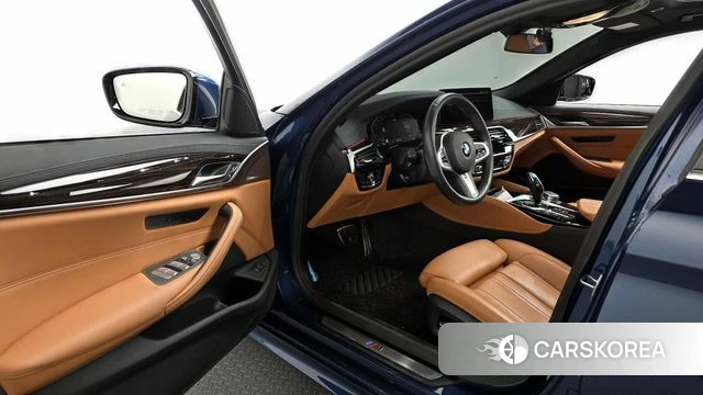BMW 5 Series (G30) id 4309923 из Кореи 37
