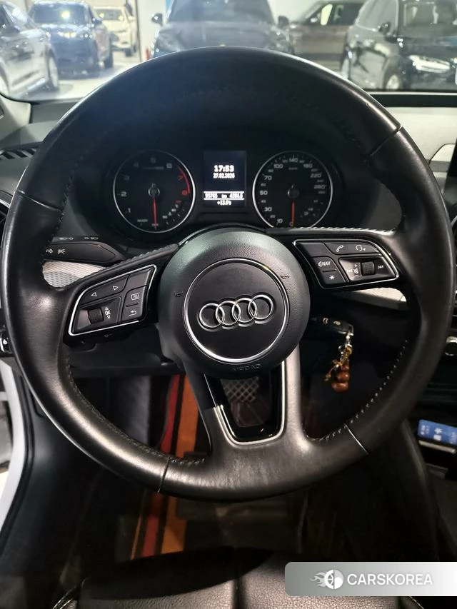 Audi Q2L id 4307047 из Китая 14