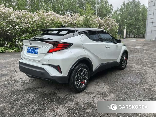 Toyota C-HR id 4335854 из Китая 14