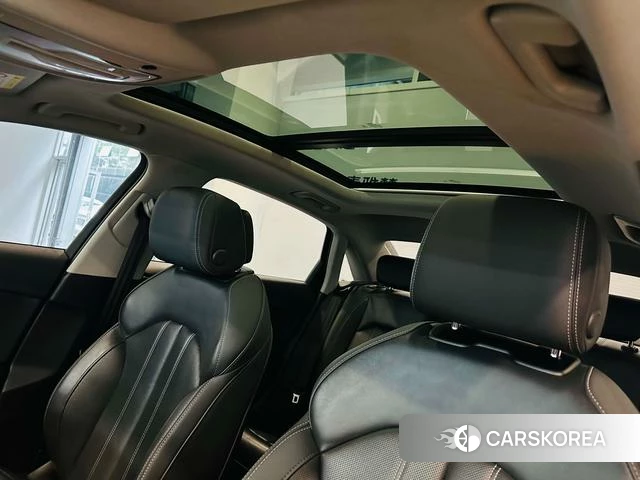 Audi A4L id 4300876 из Китая 16