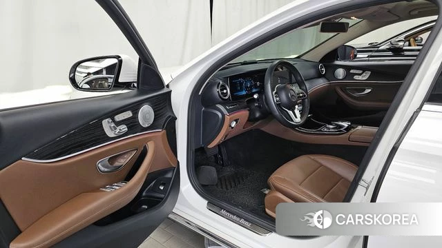Mercedes-Benz E-Class W213 id 4581711 из Кореи 34