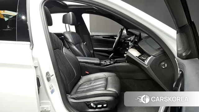 BMW 5 Series (G30) id 3661146 из Кореи 20