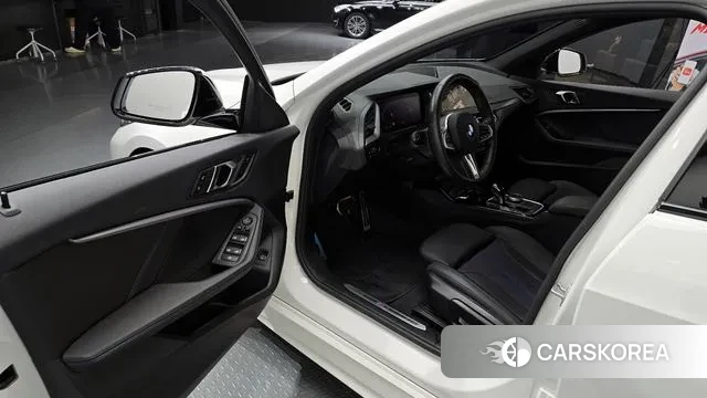 BMW 1 Series (F40) id 3751295 из Кореи 20