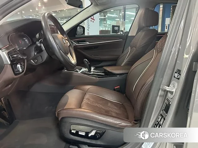 BMW 5 Series (G30) id 3448884 из Кореи 20