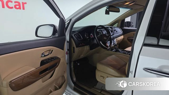 Kia All New Carnival id 4558014 из Кореи 20