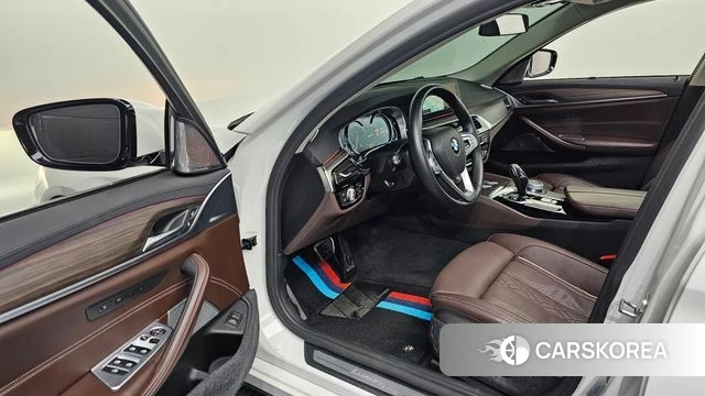 BMW 5 Series (G30) id 3899876 из Кореи 20