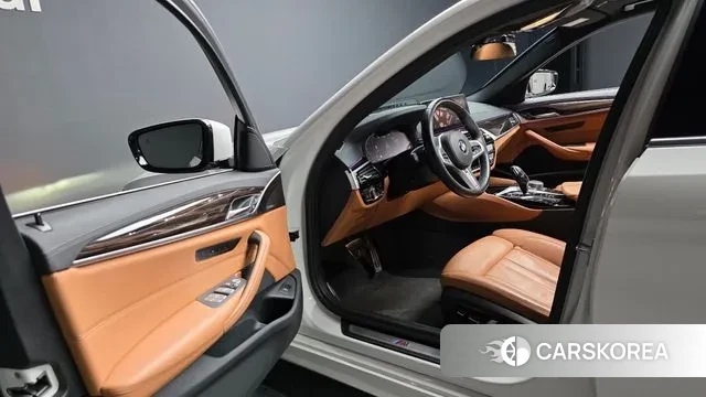 BMW 5 Series (G30) id 3334389 из Кореи 20