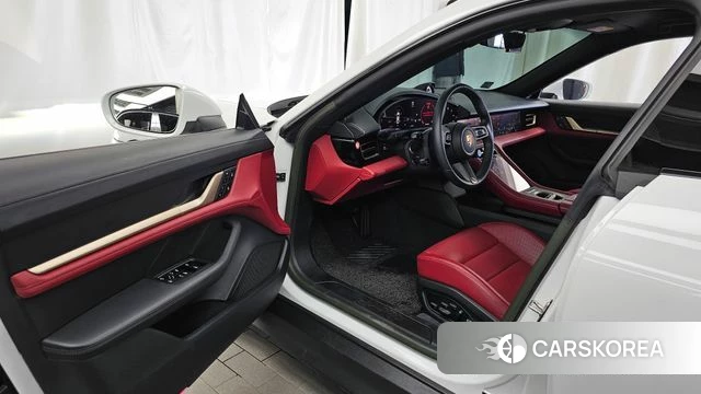 Porsche Taycan id 4433613 из Кореи 34