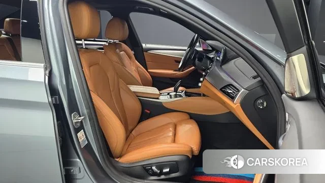 BMW 5 Series (G30) id 3677381 из Кореи 20