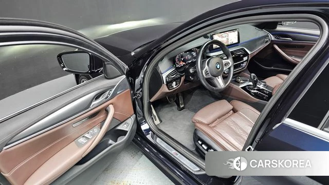 BMW 5 Series (G30) id 4494233 из Кореи 32