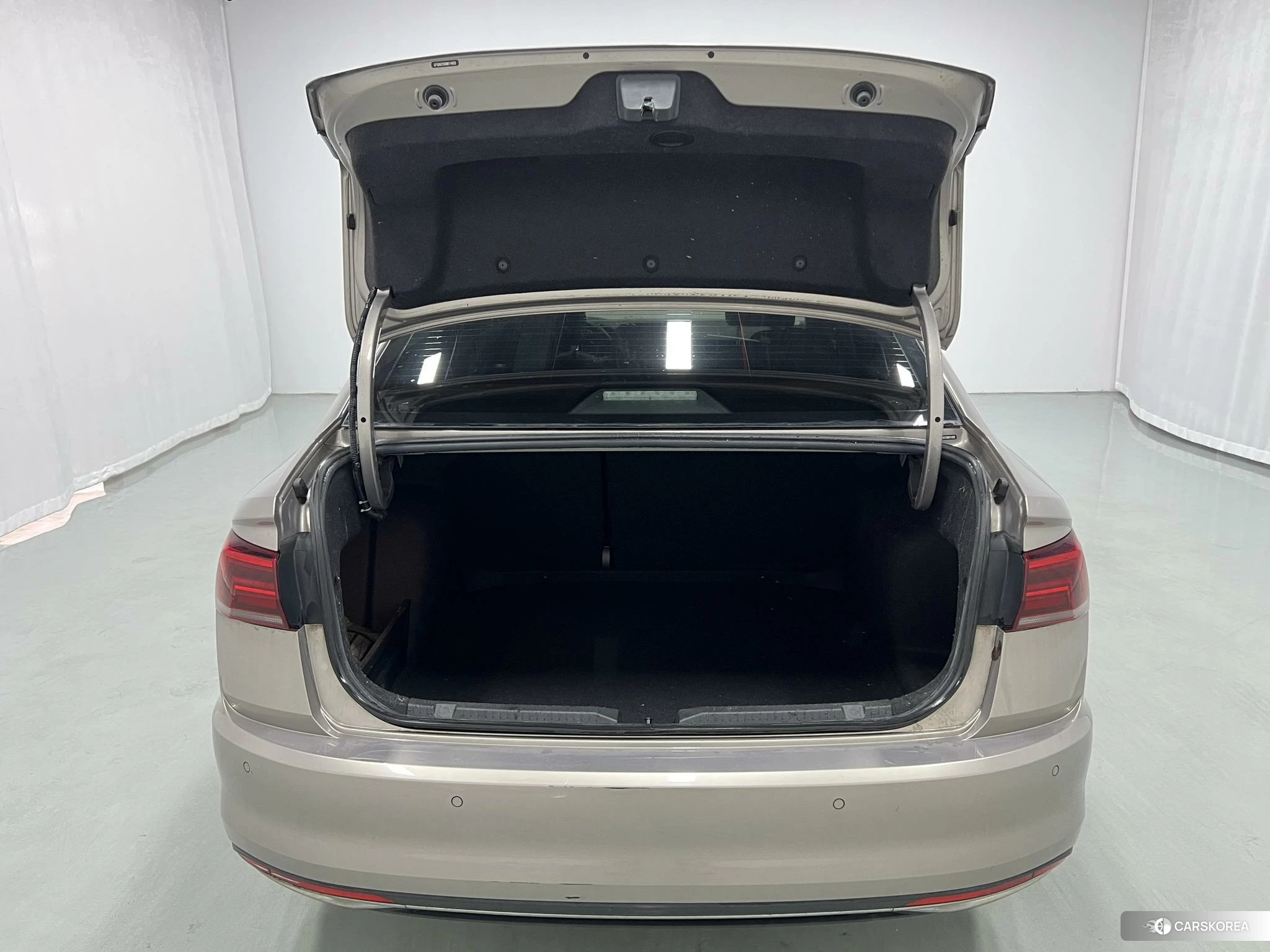 Volkswagen Bora id 4426507 из Китая 20