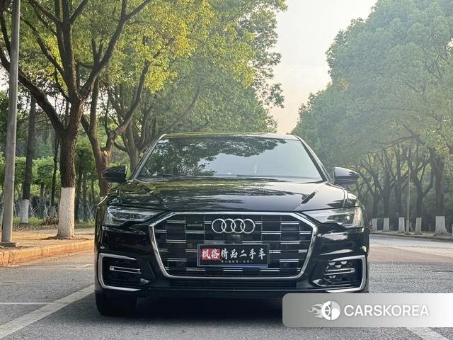 Audi A6L id 4359227 из Китая 14