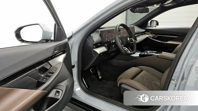 BMW 5 Series (G60) id 4222717 из Кореи 20